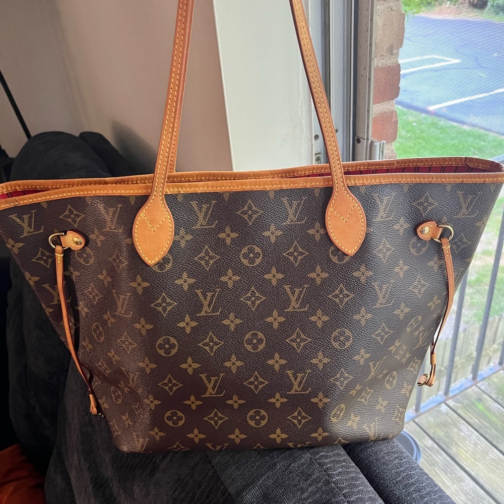 Lv Neverfull monogram MM size